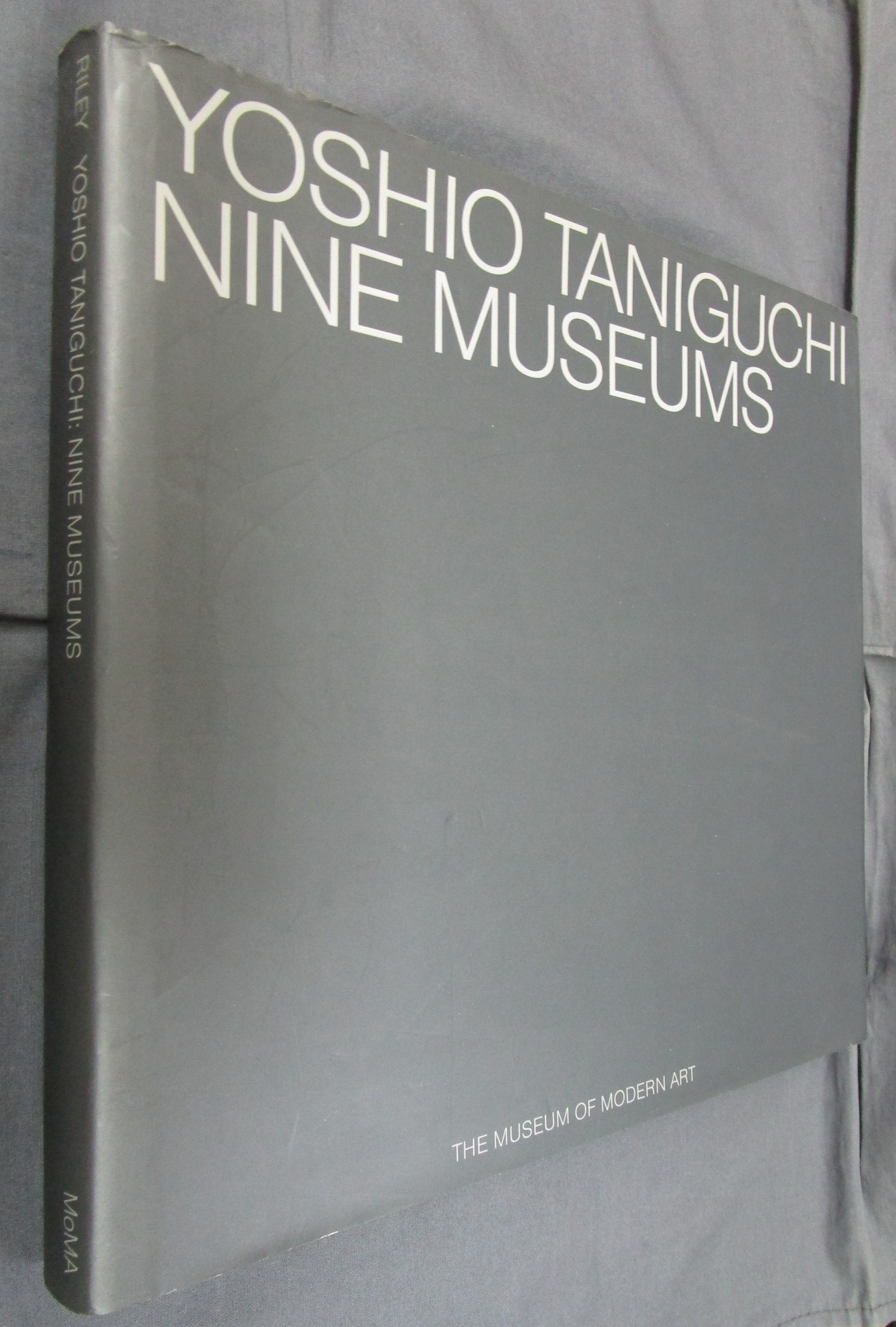 YOSHIO TANIGUCHI:NINE MUSEUMS / 古本、中古本、古書籍の